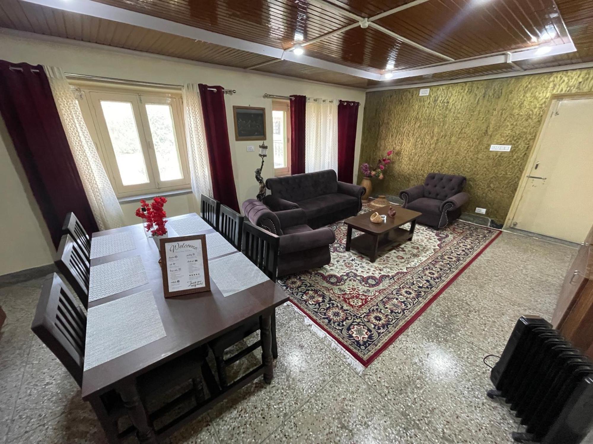 Khwaab Gah By The Khayabaan-Homestay Apartments Fully Furnished With Functional Kitchen, Wifi & Parking In City Centre Srīnagar 外观 照片